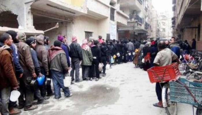 سوريا: بدء دخول مساعدات طبية وغذائية إلى مخيم اليرموك المحاصر