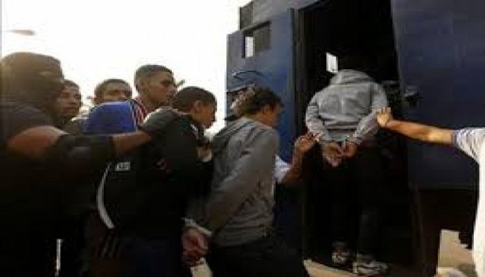 السيسي سارق الفرحة.. اعتقال شباب يوم زفافهم