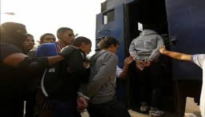 السيسي سارق الفرحة.. اعتقال شباب يوم زفافهم