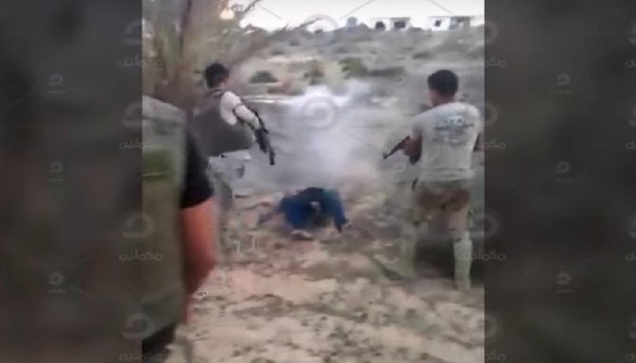 منظمة حقوقية تطالب لندن بوقف تعاونها العكسري والأمني مع مصر