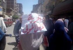 نساء ضد الانقلاب بـ"باكوس" تتظاهر رفضاً لحكم العسكر
