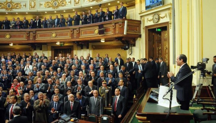 السيسي يقترح إعادة انتخابه عبر البرلمان وليس الشعب