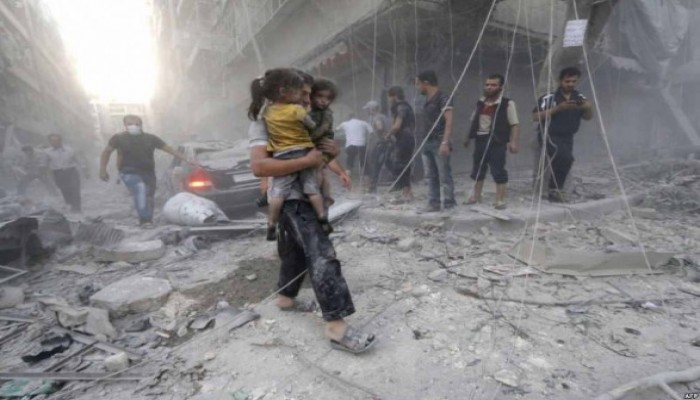 الأسد يشن غارات على مخيم في ريف إدلب ويخلف شهداء وجرحى