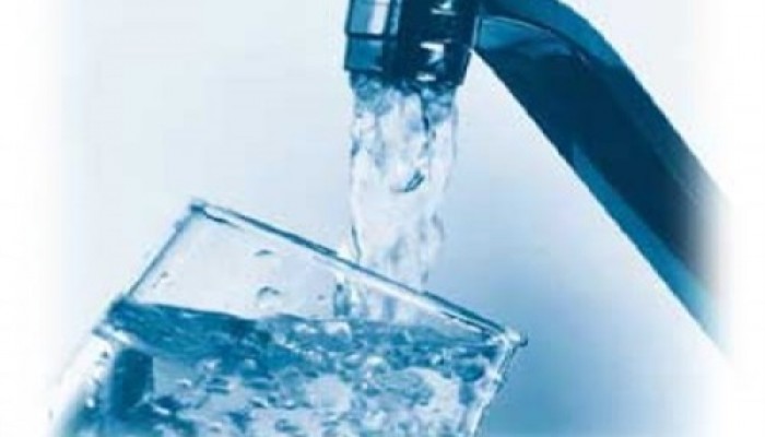 حكومة الانقلاب تتجه لرفع سعر استهلاك المياه.. رغم تلوثها!!