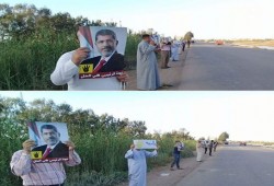 سلسلة بشرية لثوار أبو حمص تطالب بإسقاط العسكر