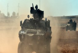 "ميليشيات" كردية وقوات أمريكية تنتشر على الحدود السورية التركية