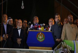 الزهار يدعو للوقوف صفًّا واحدًا في وجه مؤامرة تصفية القضية