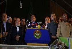 الزهار يدعو للوقوف صفًّا واحدًا في وجه مؤامرة تصفية القضية