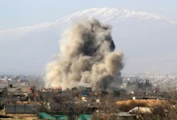 طيران النظام السورى يقصف بالبراميل ريف حماة