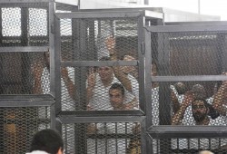 المؤبد على المرشد.. وبراءة 21 بهزلية غرفة عمليات رابعة