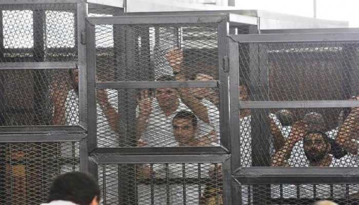 المؤبد على المرشد.. وبراءة 21 بهزلية غرفة عمليات رابعة