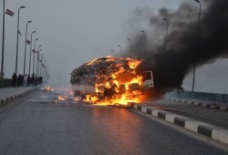 تعطّل حركة المرور أعلى دائري المريوطية بسبب إحتراق سيارة نقل