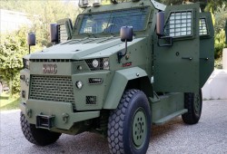 شركة تركية خاصة تطرح عربة "مصفحة" محلية الصنع يمكن إسقاطها بمظلة