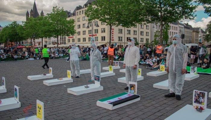 "قبور" في كولونيا الألمانية للتذكير بمأساة السوريين