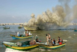 استشهاد صياد متأثرا بإصابته برصاص الاحتلال