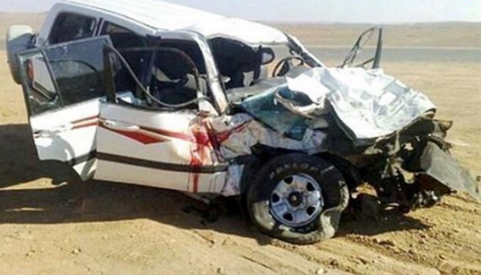 بالفيديو.. موكب وزير يدهس مواطنين على الصحراوي