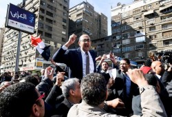 نيابة الانقلاب تحتجز "خالد علي" بتهمة الفعل الفاضح في الطريق العام