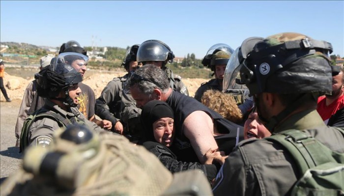 إصابة 19 فلسطينيا بمواجهات مع جيش الاحتلال على حدود غزة