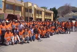 تضامن واسع مع 32 من عمال "إسمنت طره" المعتقلين