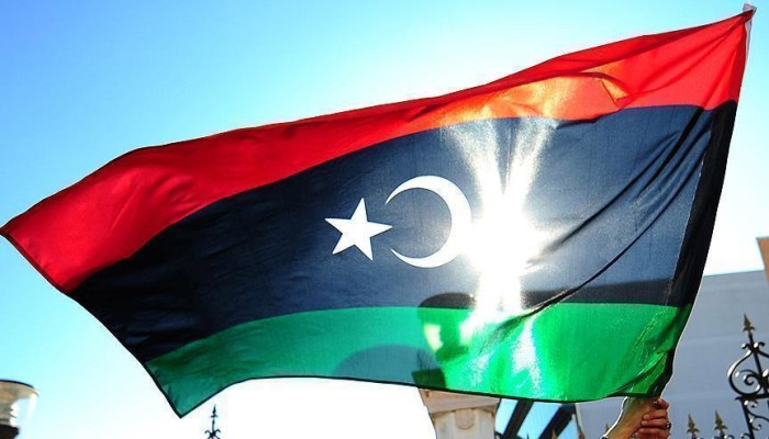 السيسي يجدد القصف علي مواقع بـ"درنة" الليبية