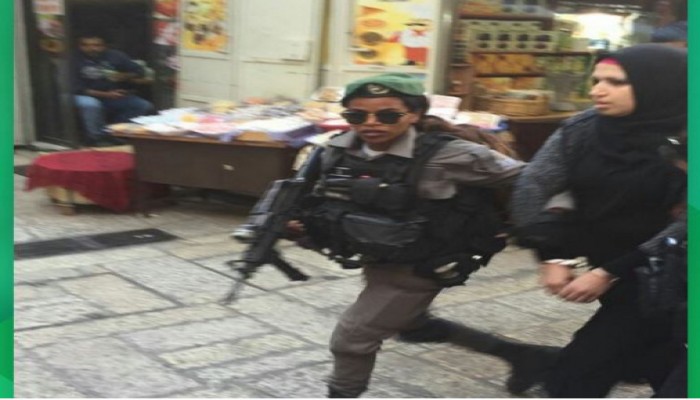 الاحتلال يعتقل فتاةً قرب المسجد الإبراهيمي بالخليل