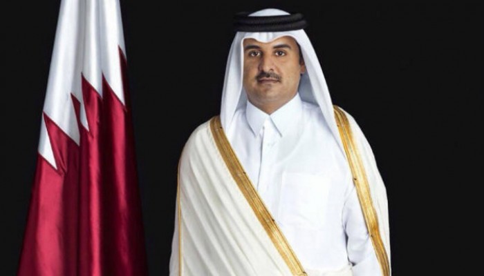 أمير دولة قطر يبدأ زيارة للكويت وسط ترحيب شعبي