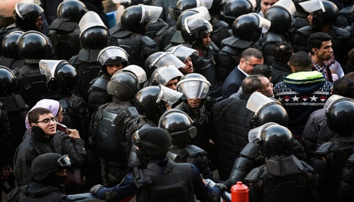 المجتمع المدني المصري في قبضة أمن الدولة بقانون جديد.. 3 أسئلة تشرح الكارثة