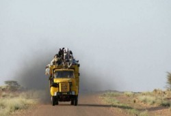 قضوا عطشًا... العثور على جثث 44 مهاجرا في صحراء النيجر