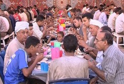 أوقاف أسوان تمنع إقامة الموائد الرمضانية داخل حرم المساجد