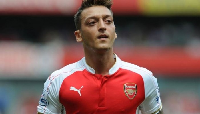 أوزيل يقترب من تجديد عقده مع أرسنال مقابل 280 ألف إسترليني