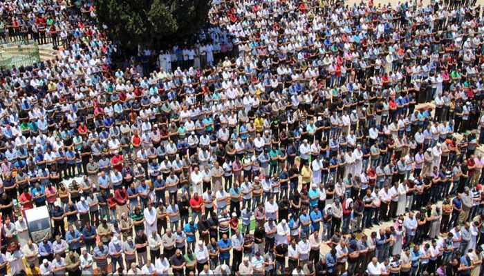 250 ألف مُصلٍّ يؤدون الجمعة الأولى من رمضان في الأقصى
