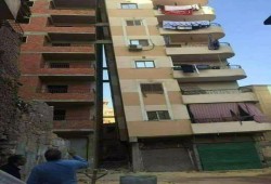 جديد الإسكندرية.. كارثة "عقار المعمورة المائل"