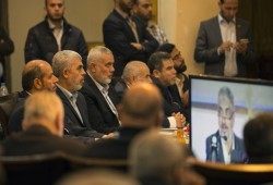 وفد من حماس يصل القاهرة برئاسة السنوار