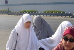 حجز ترسيم الحدود مع قبرص وسفر ابنتي الشاطر للحكم