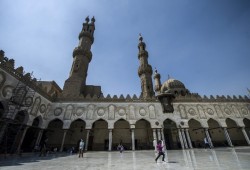 أزهر الانقلاب ينضم لقائمة مؤيدي قطع العلاقات مع قطر