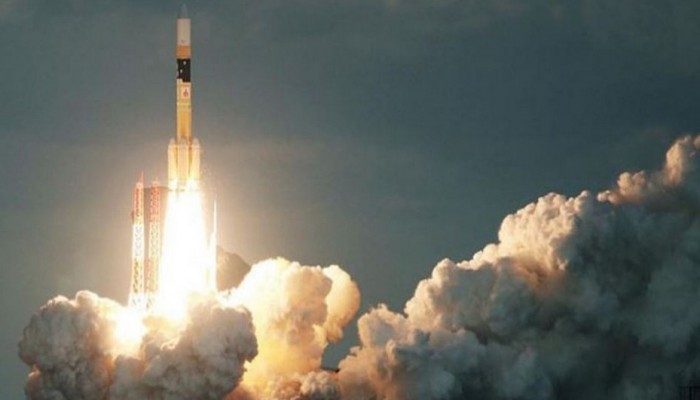 الهند تطلق أثقل قمر صناعي