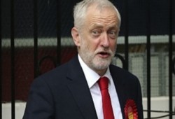 كوربين يدعو ماي للاستقالة بعد نتائج الانتخابات