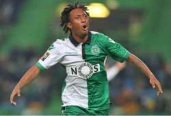 ديلي ستار: مانشستر يونايتد ينافس ليفربول على "بديل صلاح"