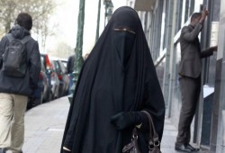 النمسا تحظر ارتداء النقاب