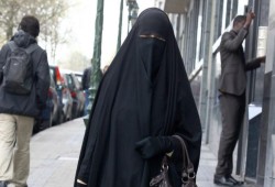 النمسا تحظر ارتداء النقاب
