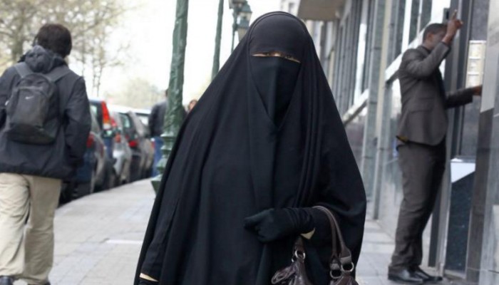 النمسا تحظر ارتداء النقاب