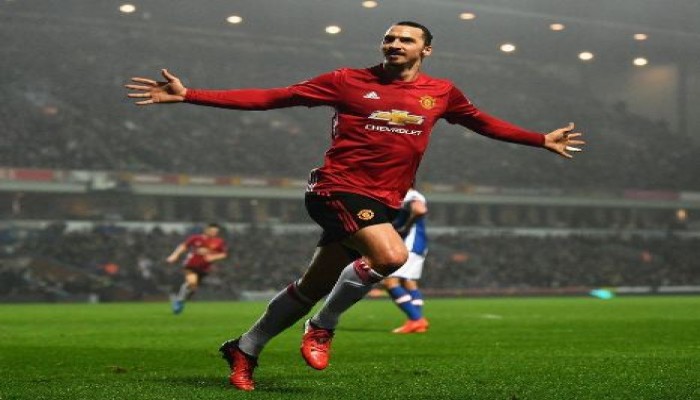 رسمياً.. مانشستر يونايتد يؤكد رحيل  إبراهيموفيتش