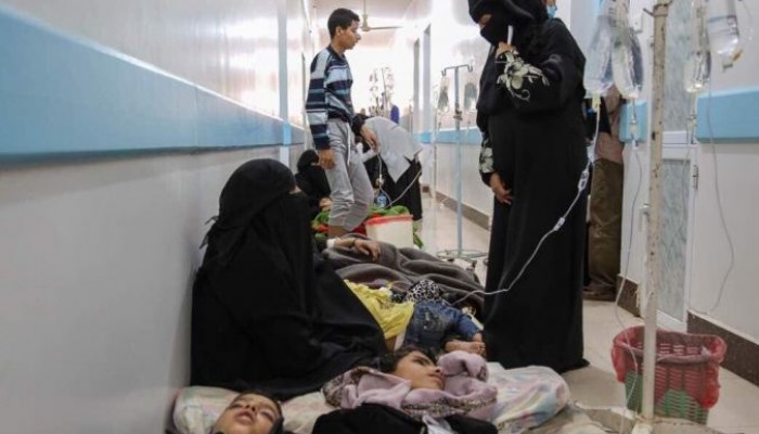 الكوليرا يجتاح 22 محافظة.. وأكثر من 10آلاف يمني مهدد بالموت