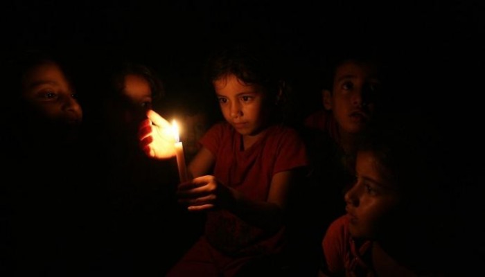 استجابة لـ «عباس».. إسرائيل تقرر تقليص الكهرباء لغزة