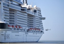 ثاني أكبر شركة عالمية لخطوط الشحن تبدأ خدماتها لقطر