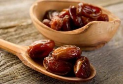 الإفطار على التمر والشوربة ينشط حركة الأمعاء