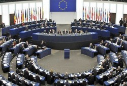 البرلمان الأوروبي يرفع الحصانة عن "مارين لوبان"