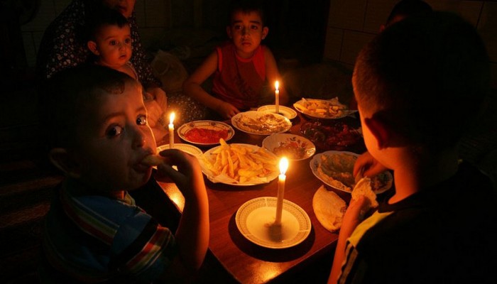 مسؤول أممي يحذر من عواقب تخفيض إمداد غزة بالكهرباء