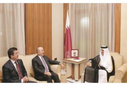 أمير قطر ووزرائه يستقبلون الوزيران التركيان ويبحثون معهما "الأزمة الخليجية"