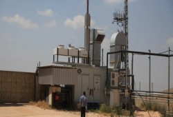 مصنع ألبان فلسطيني ينتج كهرباء من رَوَث الأبقار